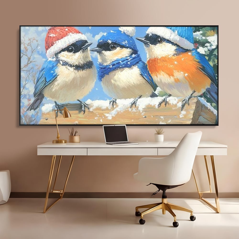 Tablou canvas cu tablou canvas cu trei vrabiute cu caciulite de iarna, in rama de aluminiu negru, pe perete intr-un birou